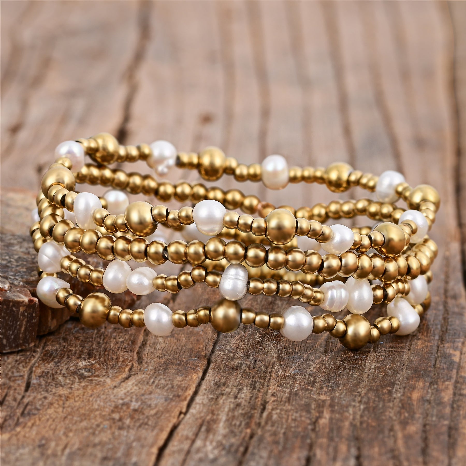 Gold Shimmering Pearl Bracelet Set