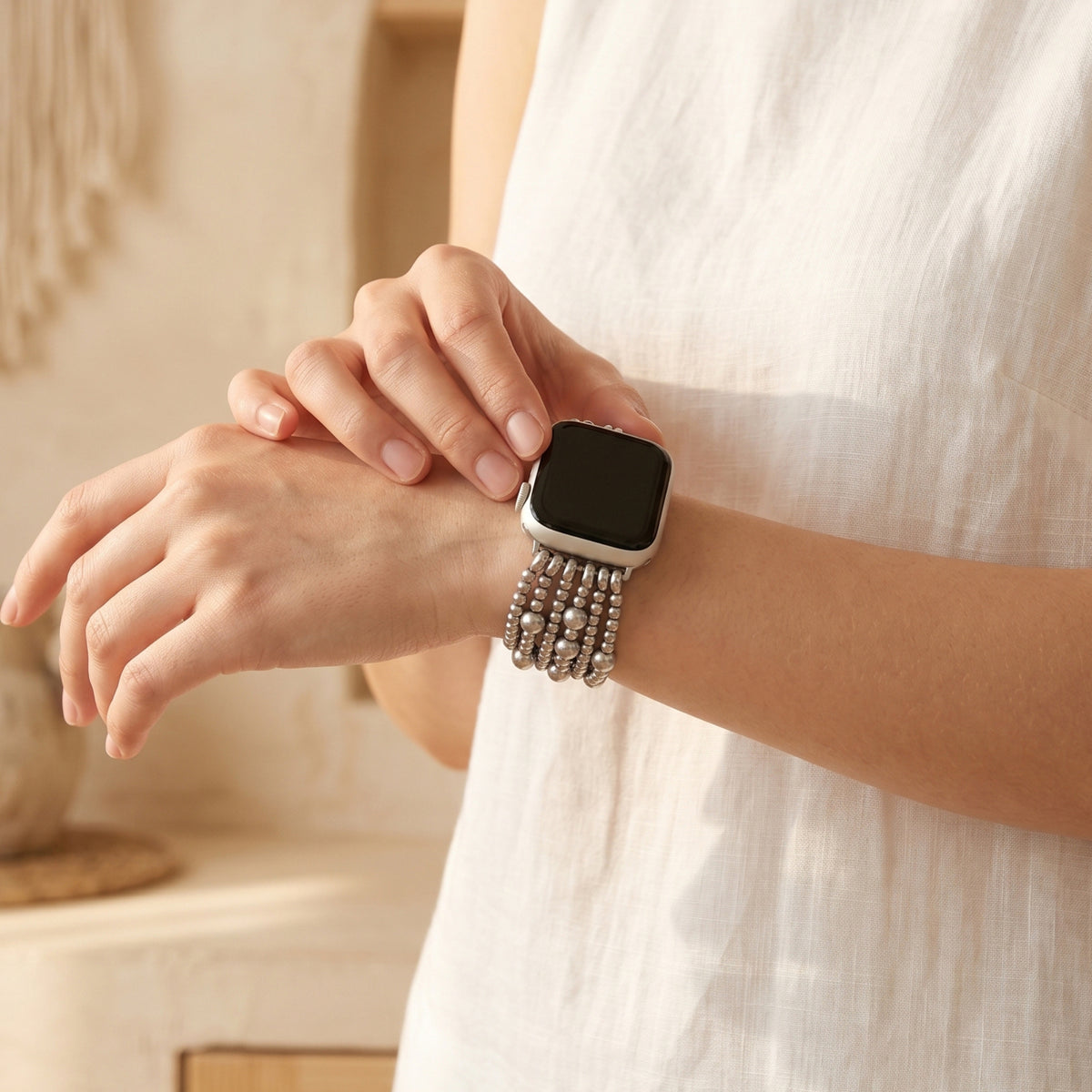 플래티넘 데뮬 스트레치 Apple Watch 스트랩