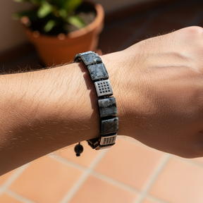 남성용 블랙 라브라도라이트 팔찌